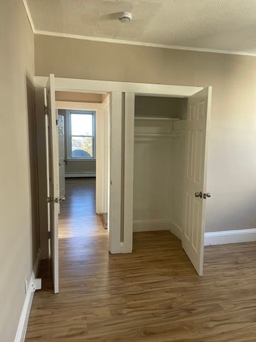 18 Lawton Ave 3, Lynn, MA 01902