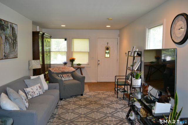 40 Emma Road, Stamford, CT 06905