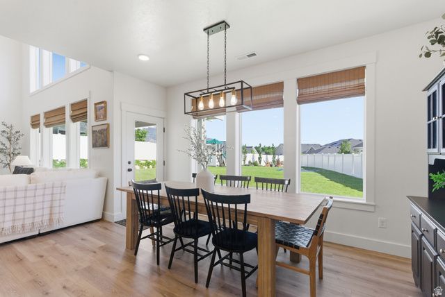 1364 E BEECHWOOD DR, Layton, UT 84040