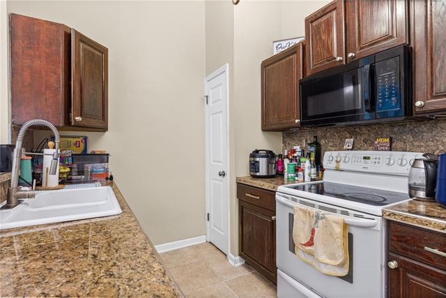 2255 Woodlea Drive E, Mobile, AL 36695