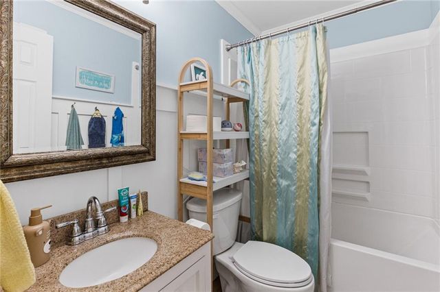 2255 Woodlea Drive E, Mobile, AL 36695