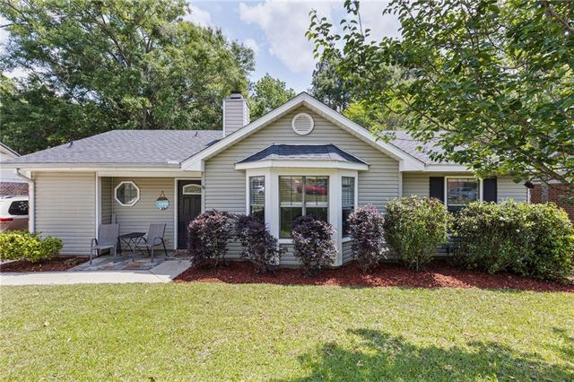 2255 Woodlea Drive E, Mobile, AL 36695