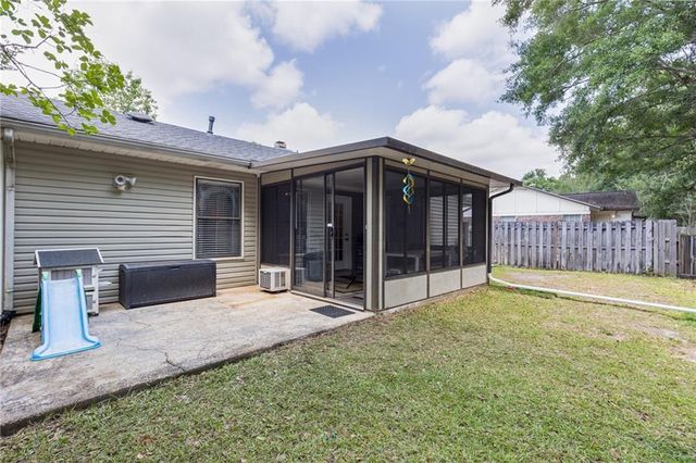 2255 Woodlea Drive E, Mobile, AL 36695