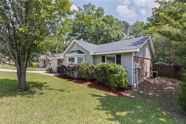 2255 Woodlea Drive E, Mobile, AL 36695