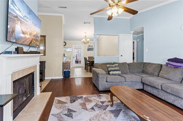 2255 Woodlea Drive E, Mobile, AL 36695