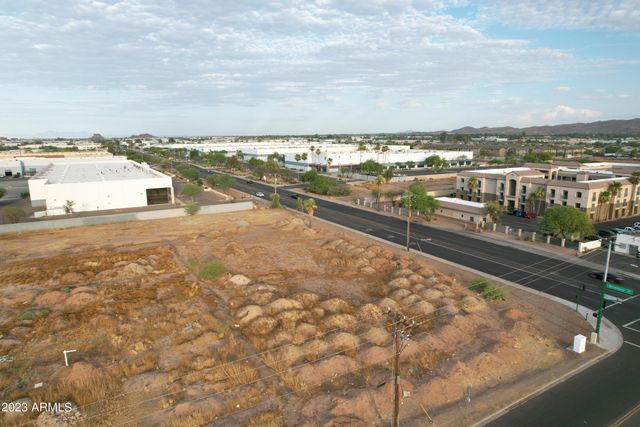 2804 E BROADWAY Road -, Phoenix, AZ 85040