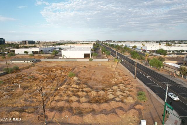 2804 E BROADWAY Road -, Phoenix, AZ 85040