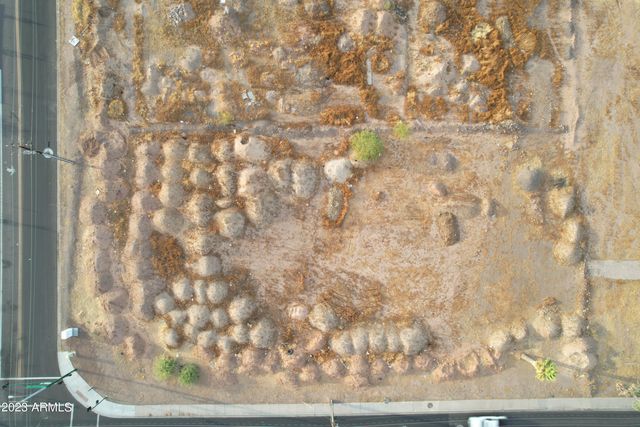 2804 E BROADWAY Road -, Phoenix, AZ 85040