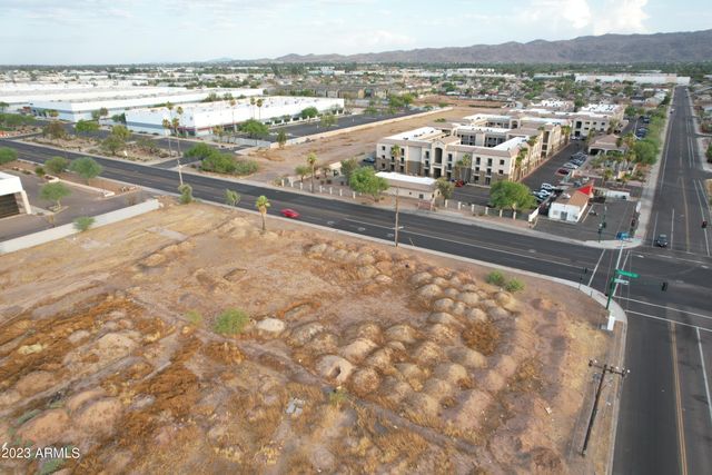 2804 E BROADWAY Road -, Phoenix, AZ 85040