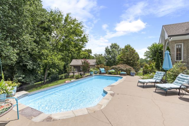 3300 Bridle Path Ct, Thompsons Station, TN 37179