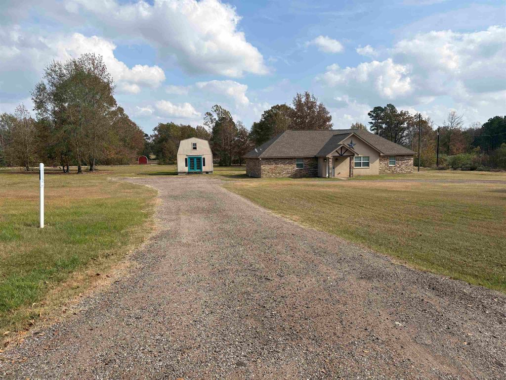 111 Heritage Road, Marshall, TX 75672