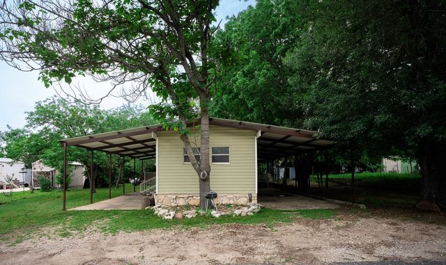 145 W Omega Plaza, Ingram, TX 78025