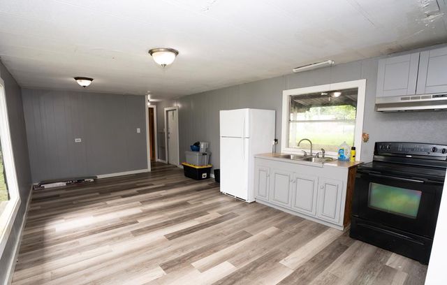 145 W Omega Plaza, Ingram, TX 78025