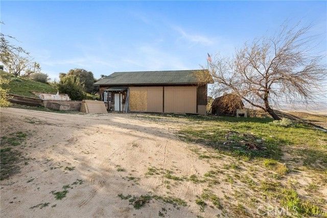 46417 Kings Canyon Road, Lancaster, CA 93536