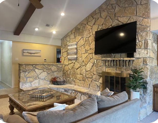 422 granada calle Court, Granbury, TX 76049