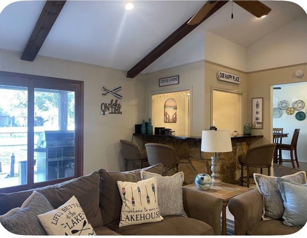 422 granada calle Court, Granbury, TX 76049