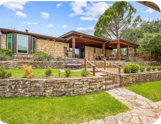 422 granada calle Court, Granbury, TX 76049