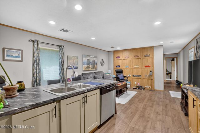 1615 DERITO Drive, Jacksonville, FL 32221