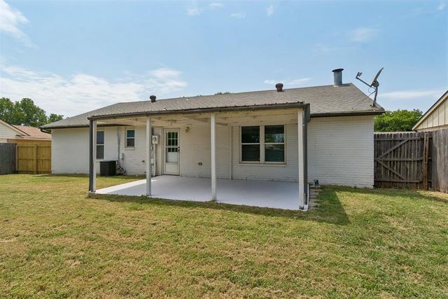 208 N English Drive, Oklahoma City, OK 73160