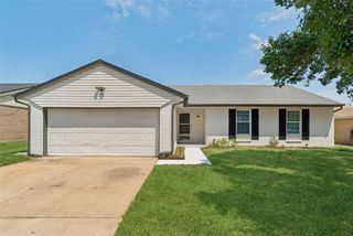 208 N English Drive, Oklahoma City, OK 73160