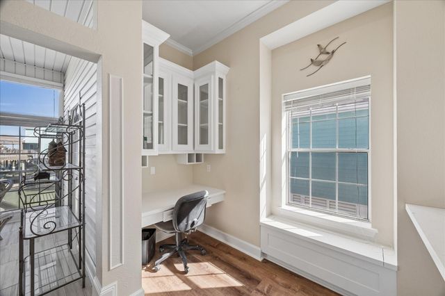 918 Long Reach Drive, Tiki Island, TX 77554