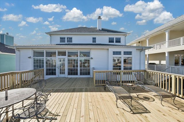 918 Long Reach Drive, Tiki Island, TX 77554