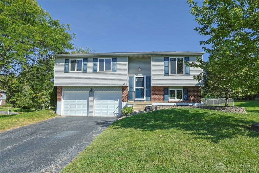 1403 Moondust Court, Miamisburg, OH 45342