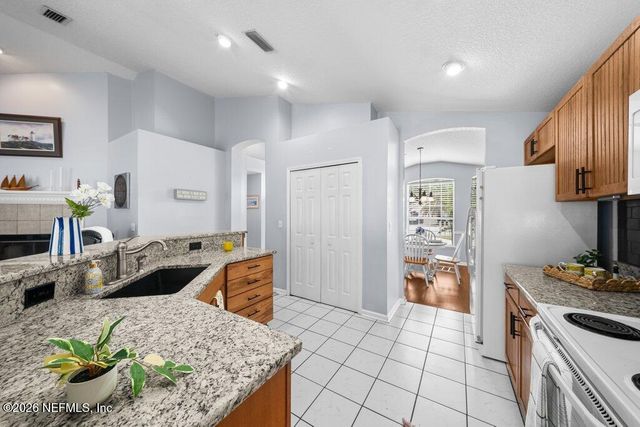 2109 PEBBLE CREEK Lane, Fleming Island, FL 32003