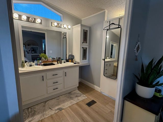 2104 Ferndale Lane, Arlington, TX 76006