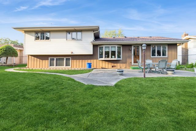 1243 W Byron Avenue, Addison, IL 60101