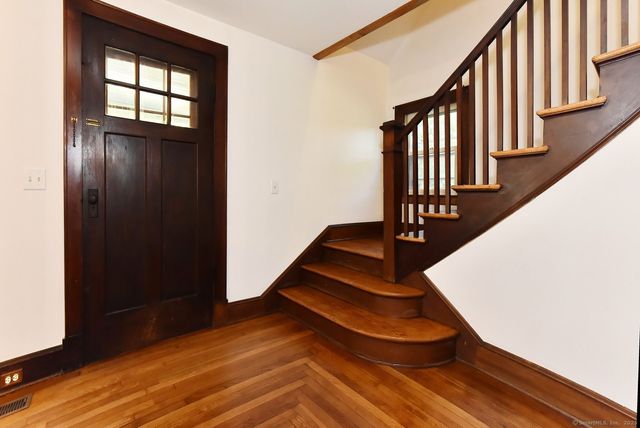 8 Aldens Crossing, East Hampton, CT 06424