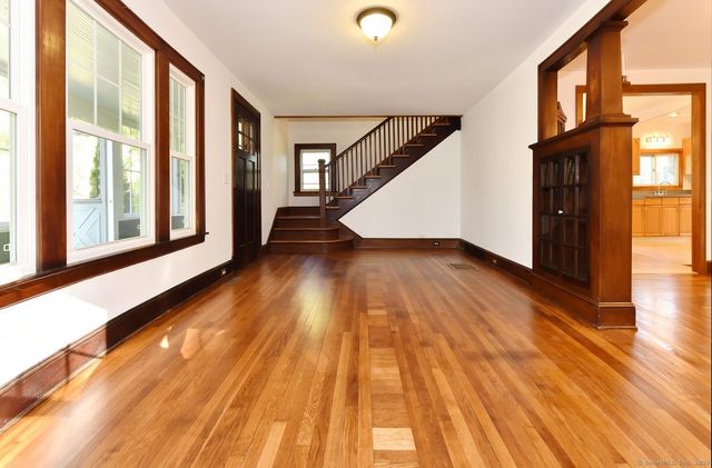 8 Aldens Crossing, East Hampton, CT 06424