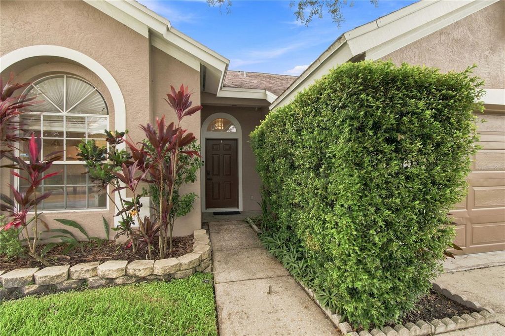 Image 6 of property listing at 7736 MARBELLA CREEK AVENUE, Tampa, FL 33615