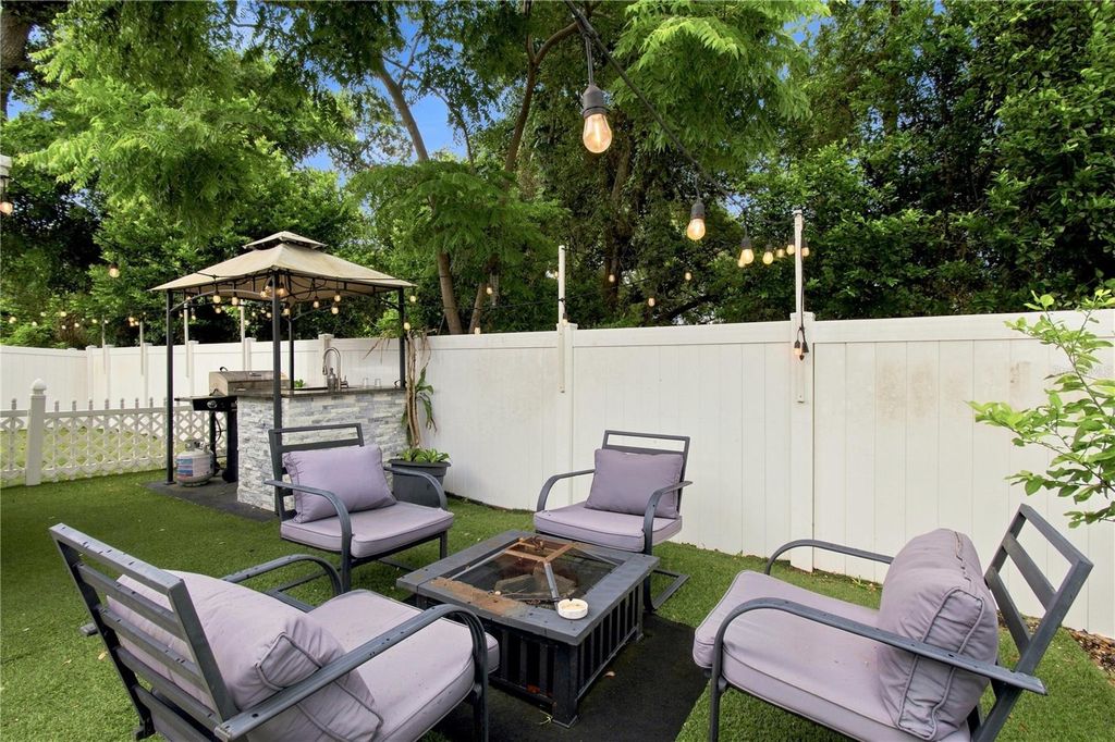 Image 60 of property listing at 7736 MARBELLA CREEK AVENUE, Tampa, FL 33615