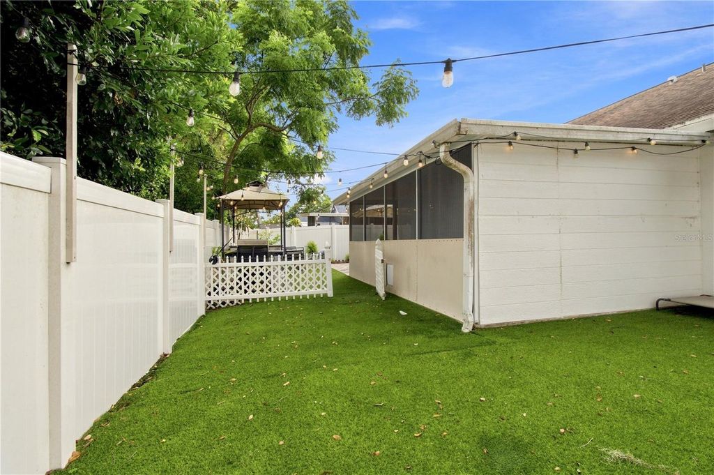Image 69 of property listing at 7736 MARBELLA CREEK AVENUE, Tampa, FL 33615