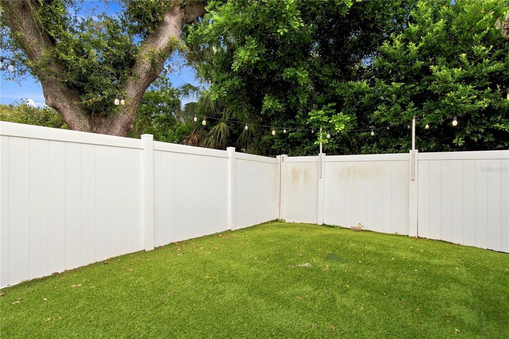 Image 70 of property listing at 7736 MARBELLA CREEK AVENUE, Tampa, FL 33615