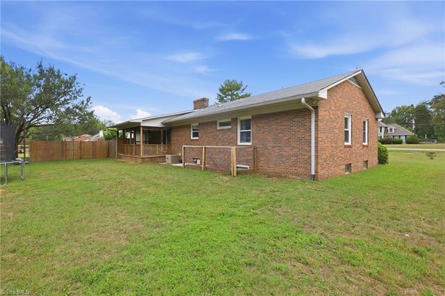 6135 Stanleyville Drive, Rural Hall, NC 27045