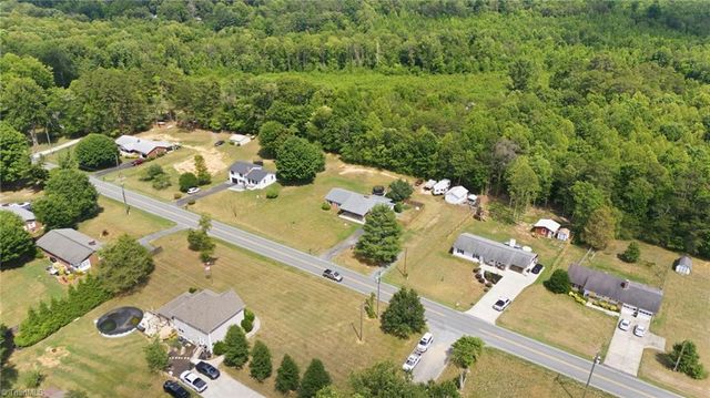 6135 Stanleyville Drive, Rural Hall, NC 27045