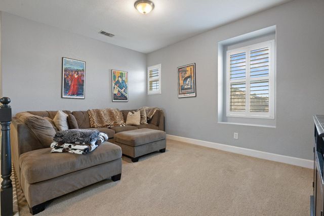 2555 Morgan St, Oakdale, CA 95361