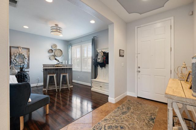 2555 Morgan St, Oakdale, CA 95361