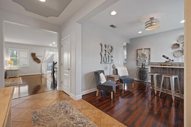 2555 Morgan St, Oakdale, CA 95361