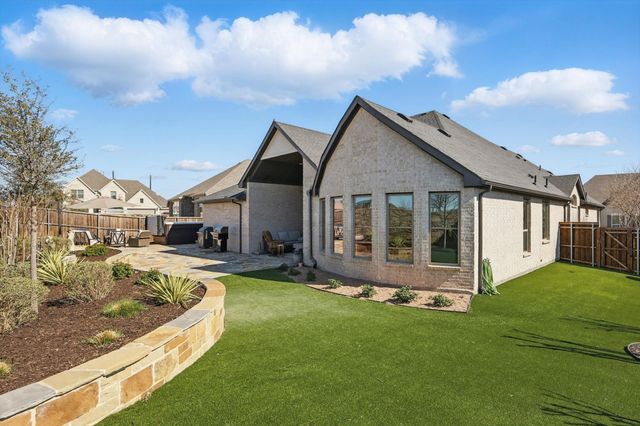 204 Big Sky Circle, Northlake, TX 76226