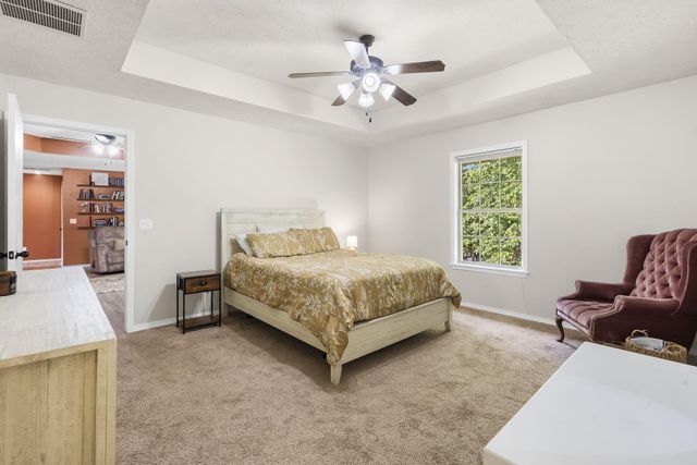 1135 W Broad Street, Republic, MO 65738