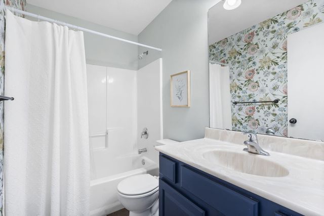 1135 W Broad Street, Republic, MO 65738