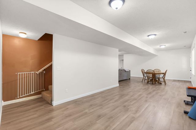 1135 W Broad Street, Republic, MO 65738