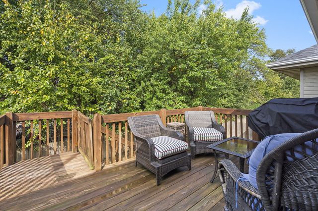 1135 W Broad Street, Republic, MO 65738