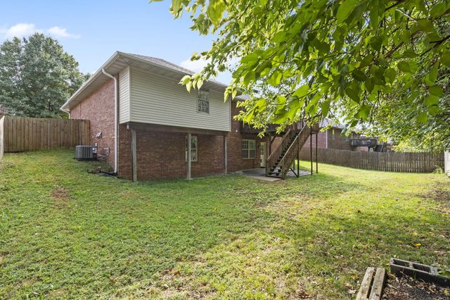 1135 W Broad Street, Republic, MO 65738