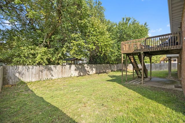 1135 W Broad Street, Republic, MO 65738