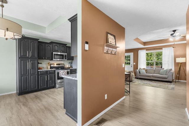 1135 W Broad Street, Republic, MO 65738