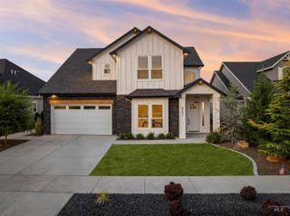 8201 W Corinthia St, Eagle, ID 83616